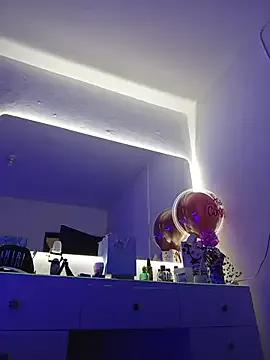 nicollsexxt on StripChat