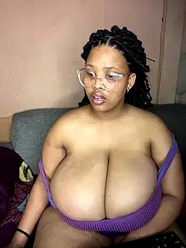 NonoGotBoobies on StripChat