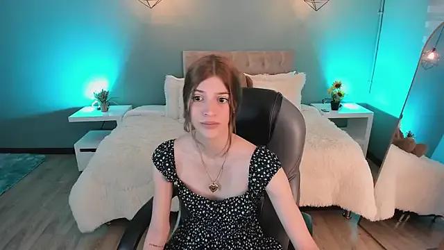 Nora_Vennucci on StripChat