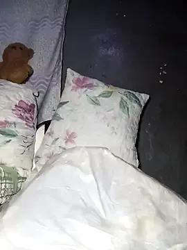 OCEANSQUITERXXX on StripChat