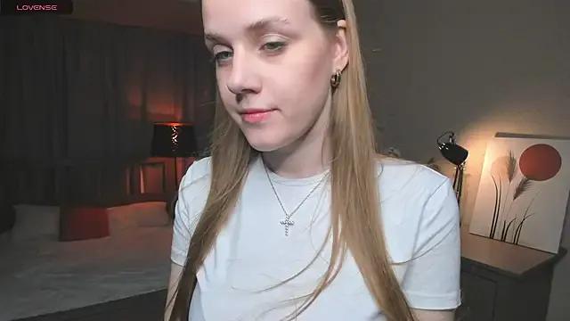 OdellaFrake on StripChat