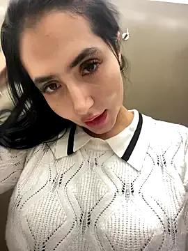 oh_nina on StripChat