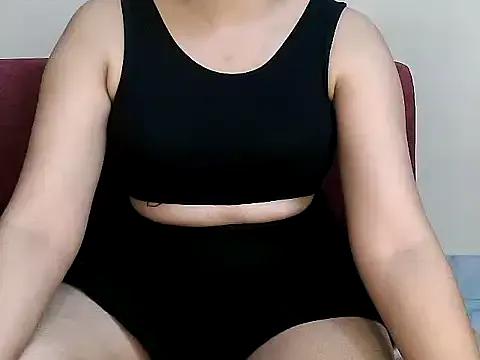 Olivia3 on StripChat