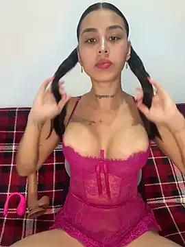 paisitahot1975 on StripChat