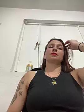 Paula382023 on StripChat