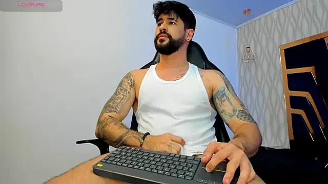 Petesevans on StripChat