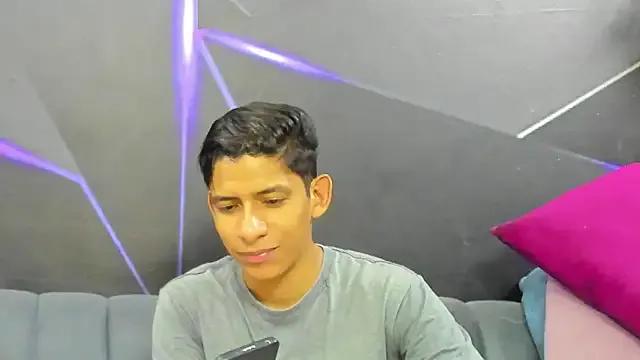 playsgirlhot on StripChat