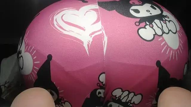 prettyangelsquirt on StripChat