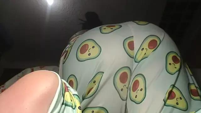 prettyangelsquirt on StripChat