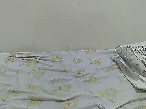 prettybeee on StripChat