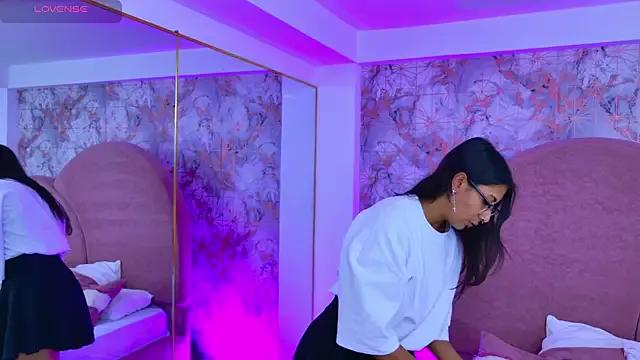 RavenGloomy on StripChat