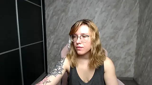 Reginasmilee on StripChat