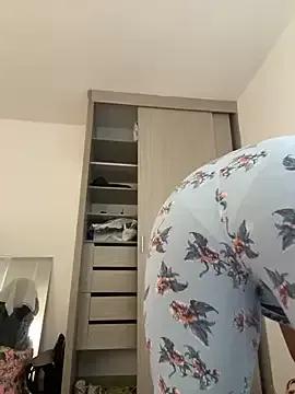 Rizos_hot_official on StripChat