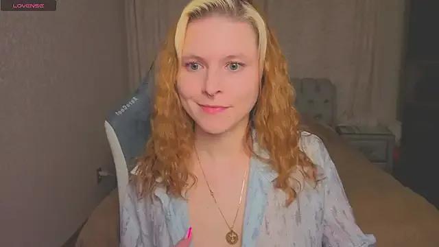 rocky_foxy on StripChat