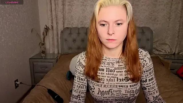 rocky_foxy on StripChat