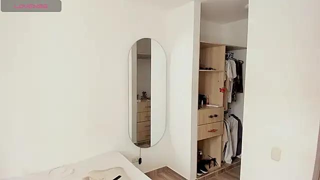 Freechat rose_scottt on StripChat