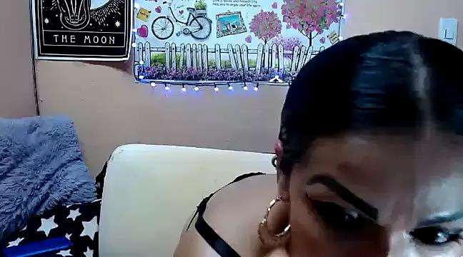 Rosy_sexxx on StripChat