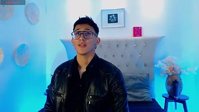 SalvadorFit on StripChat