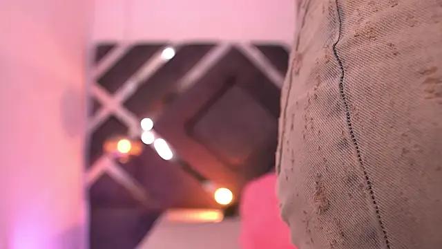 sam_lewins on StripChat