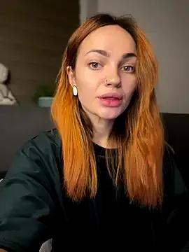 SaraLow on StripChat