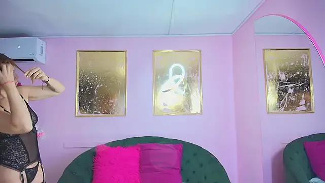 scarlette69 on StripChat