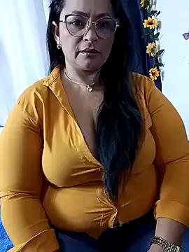 ScarletthJhonson- on StripChat