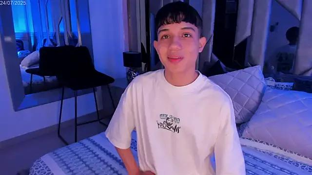 Sebax_Young on StripChat