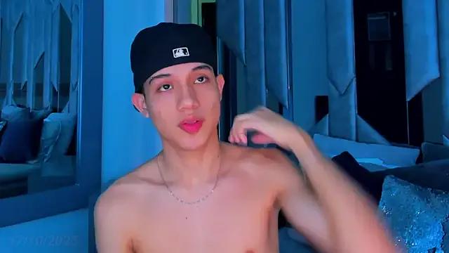 Sebax_Young on StripChat