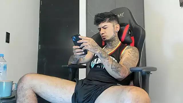 sergiio_mesa27 on StripChat