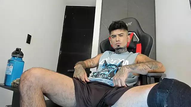 sergiio_mesa27 on StripChat