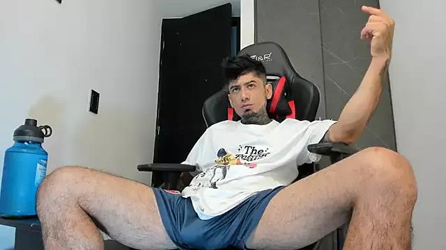 sergiio_mesa27 on StripChat