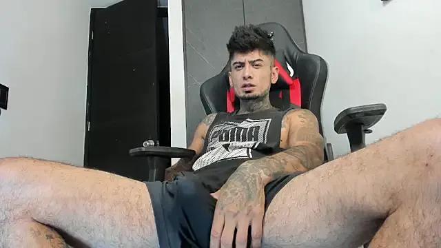 sergiio_mesa27 on StripChat