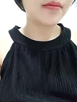 Sexyass13 on StripChat