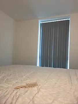 SexySaraxxoo — Gag on finger 