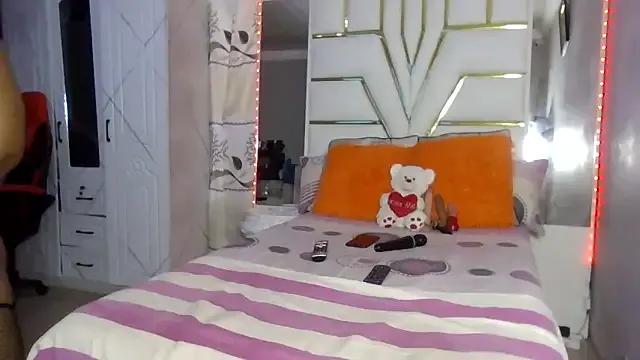 SexyyNana on StripChat