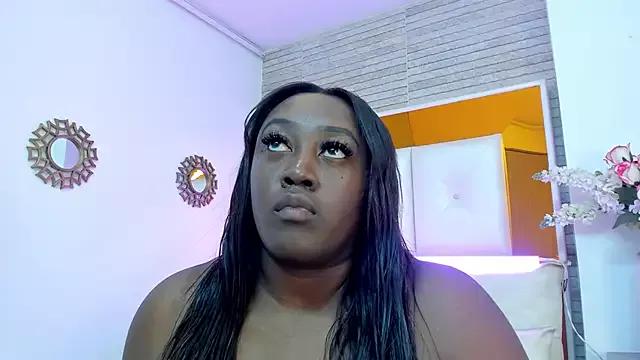 ShaniaBrownn on StripChat