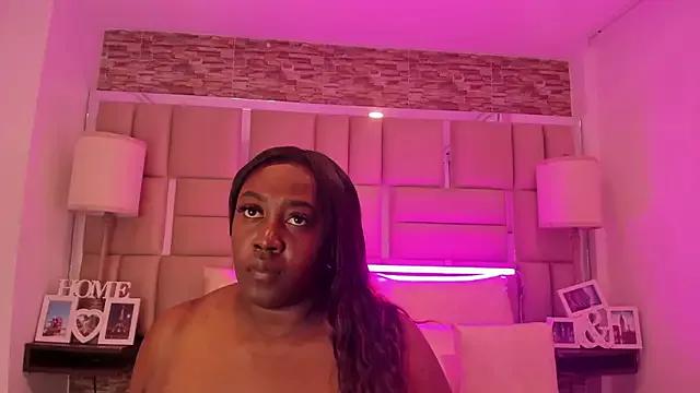 ShaniaBrownn on StripChat