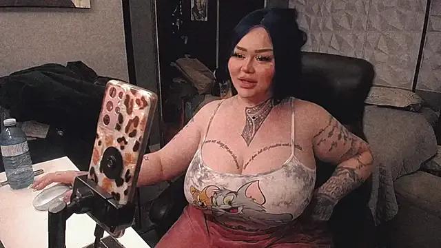 sheylagoddess11 on StripChat