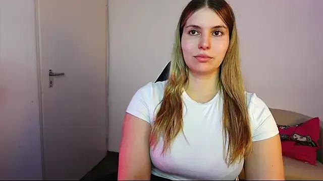 Freechat ShyHotNerd on StripChat