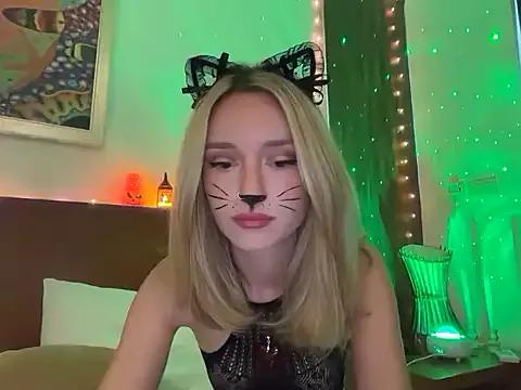 SirenaBelle on StripChat