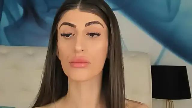 SkinnyDolly on StripChat