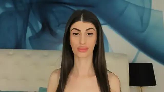 SkinnyDolly on StripChat