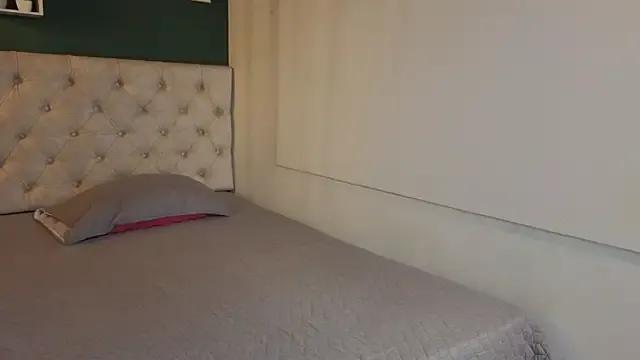 sky_collinss on StripChat