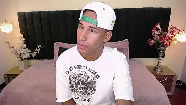 Freechat soft_attraction on StripChat