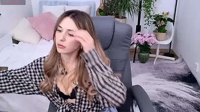 Sophie_Enzo on StripChat