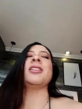 SophieCurves on StripChat