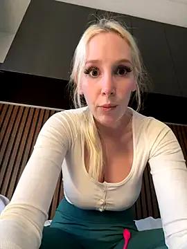 StellaCinderella on StripChat