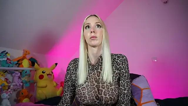 StellaCinderella on StripChat