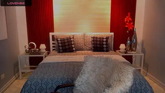 Freechat StellaStrong30 on StripChat