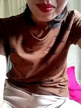 Sweet_Toy20 on StripChat